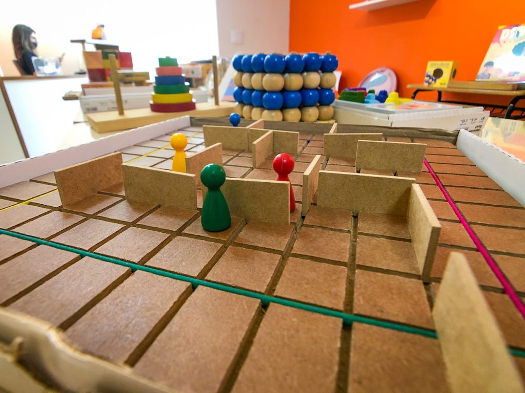 Jogos para exercitar a inteligência são opções para divertir os ...